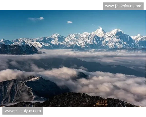 火焰与王者的对决：尼斯海岸的蓝白旋风如何撼动巴黎的黄金帝国？